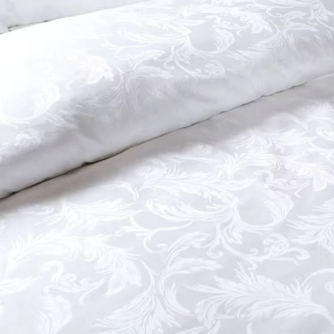 100{70d89ccb8b697f56fda83851f8249b33ddfa988abdeaee4d74f7f08b372d07b5} Pure Cotton Duvet Cover Set (Elegant Plain)