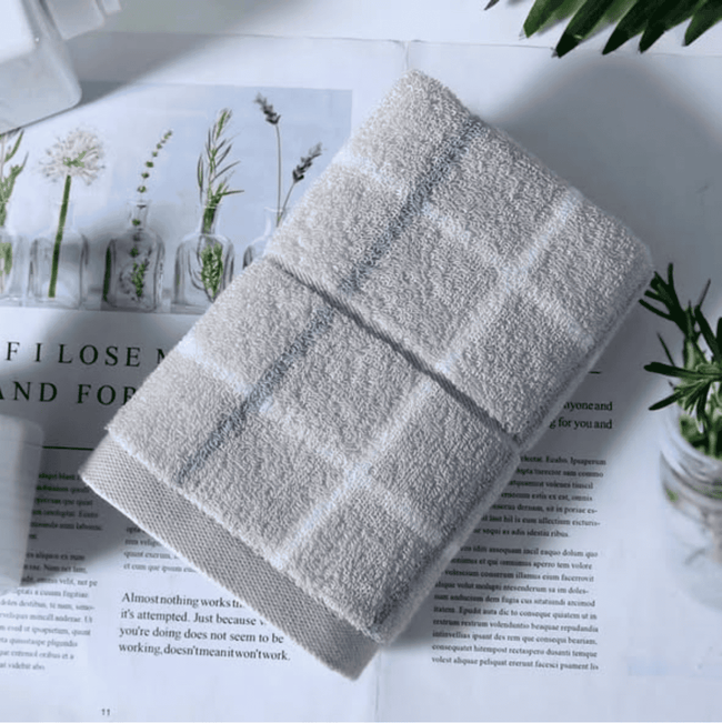 2pcs 100{2065b22fa491b266a992e40606aaf4f3b30023166bdd0a41802df372cc64f91d} Cotton Hand Towel
