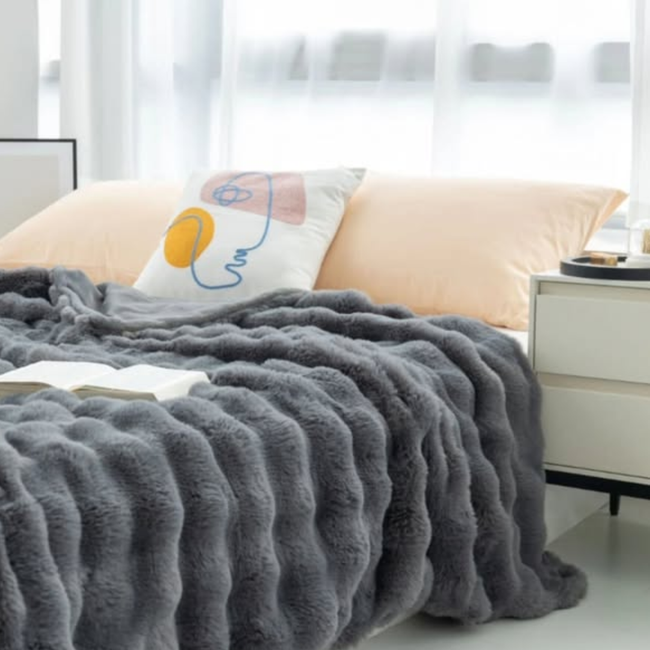 Soft Bubble Winter Throw Blanket