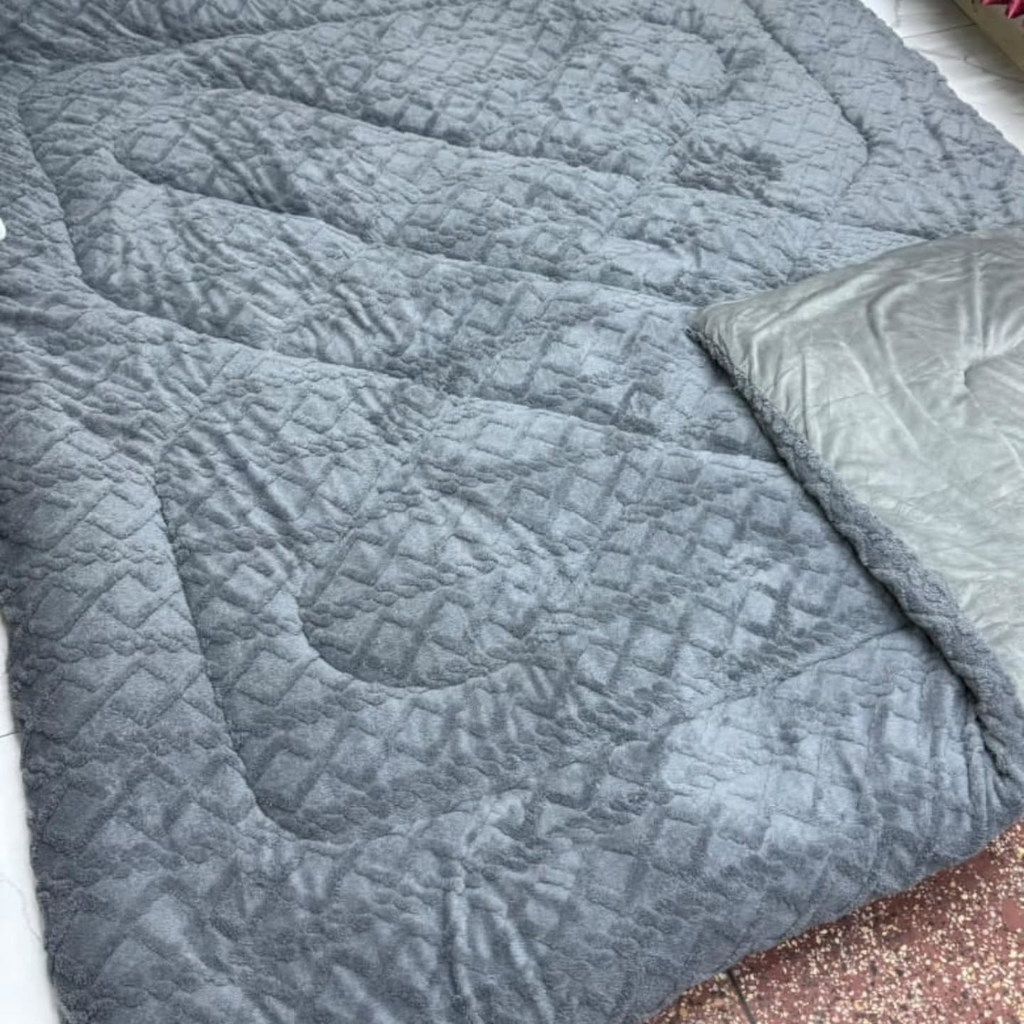 6*7 Heavy Sherpa Woolen Duvet Sets