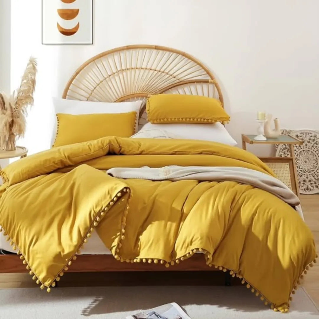 Pom-Pom Laced Design Duvet cover set