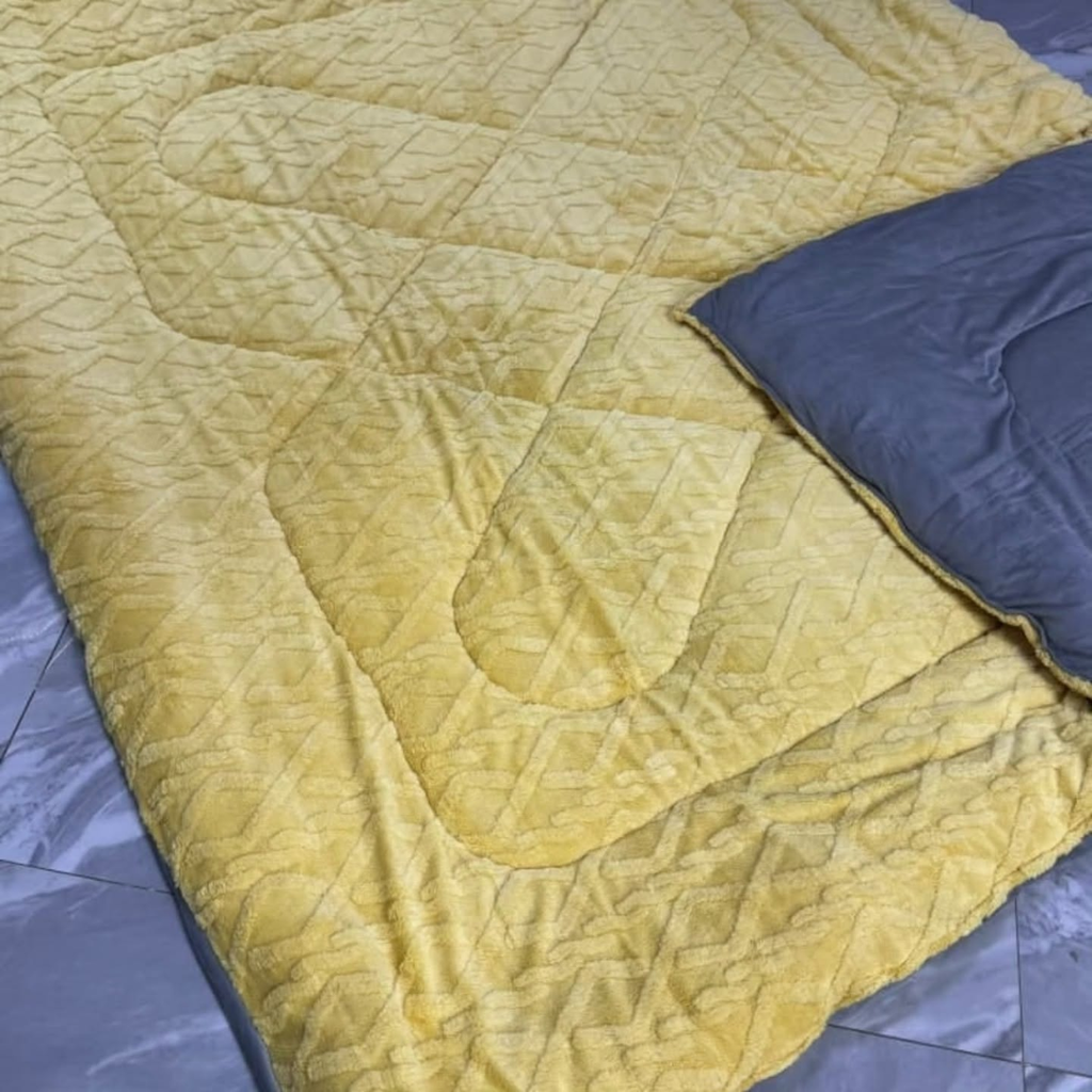 6*7 Heavy Sherpa Woolen Duvet Sets