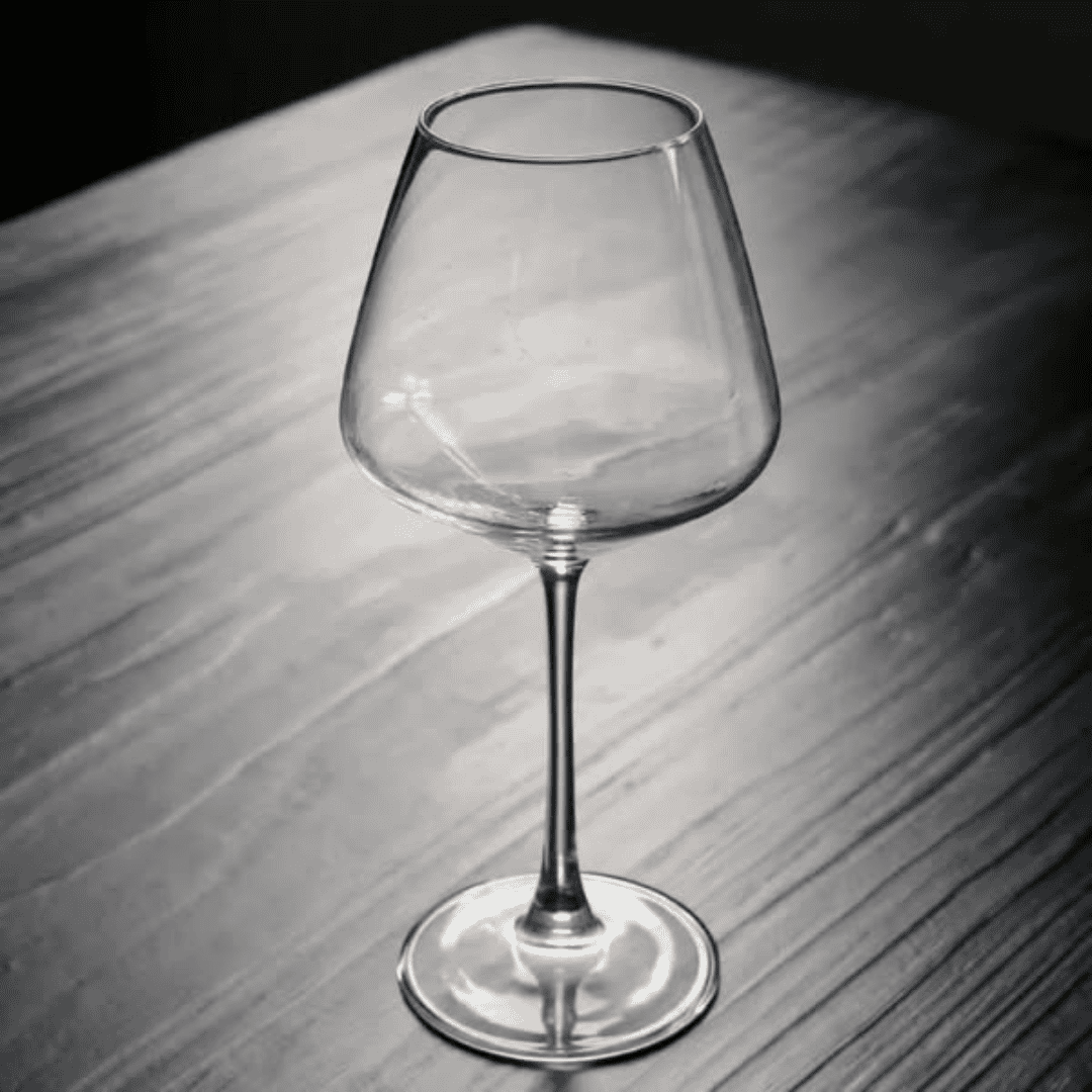 Tulip Shaped Wine Glass 730ml