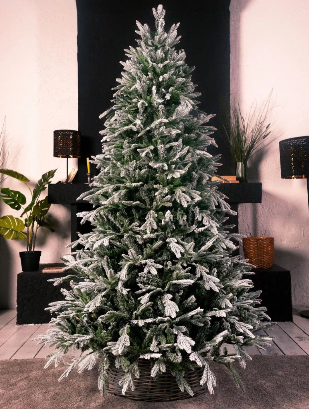 Dark Green Pine Christmas Tree With Pvc Snow Flocking, 3000 Leaves