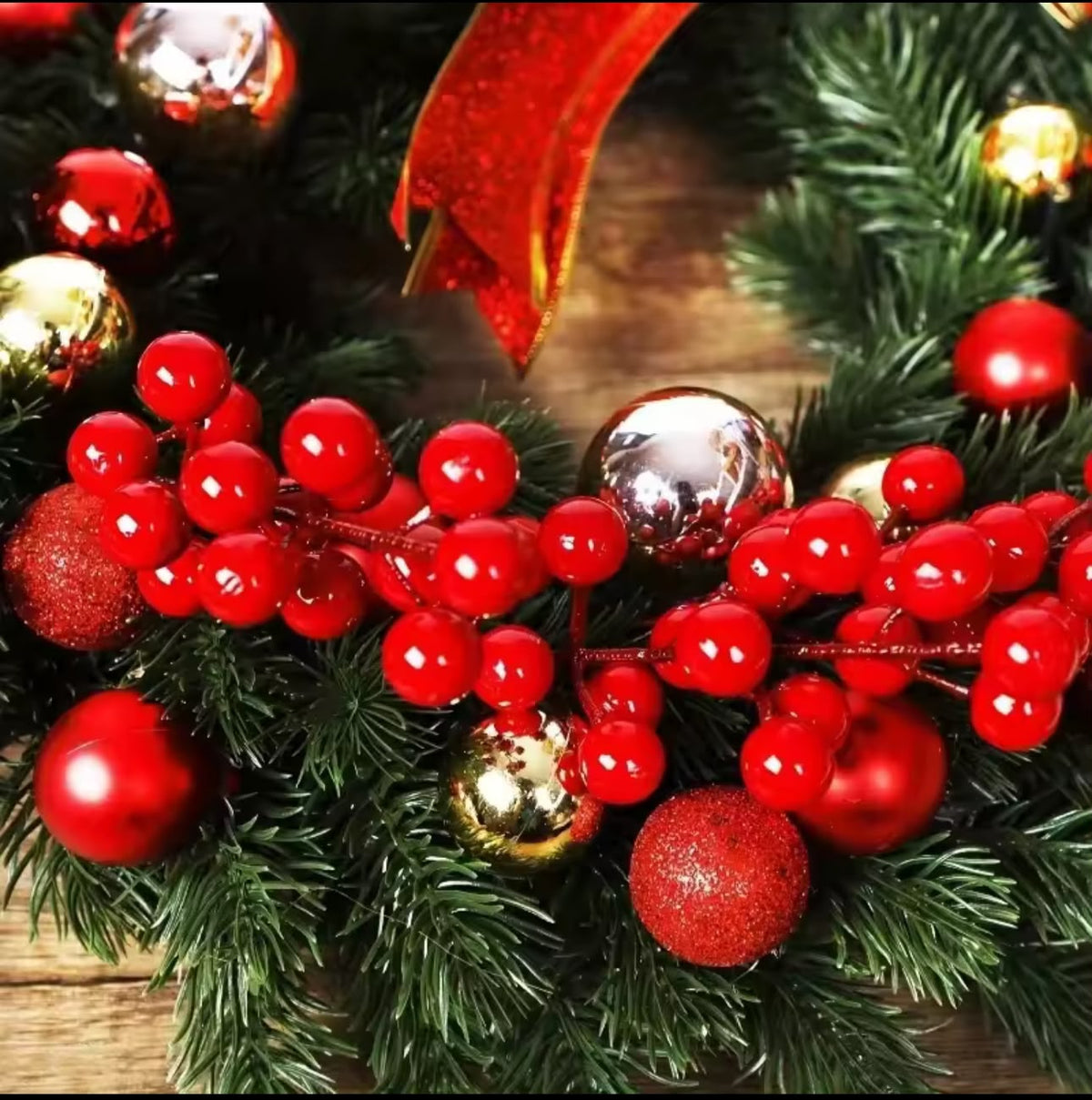 10Pcs Christmas Red Berry Bouquet
