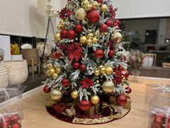 26 Piece Christmas Bauble Hamper Set