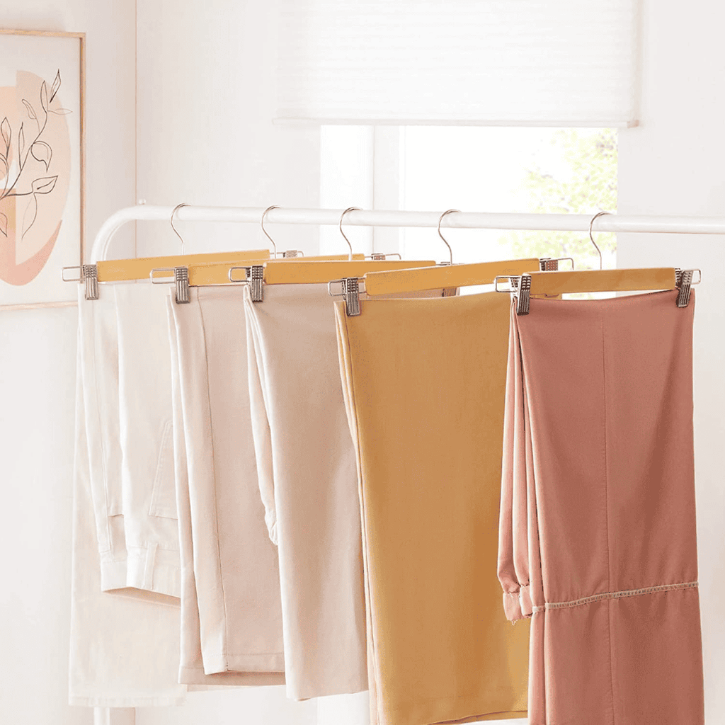 High Grade Natural Wooden Hangers with Clips