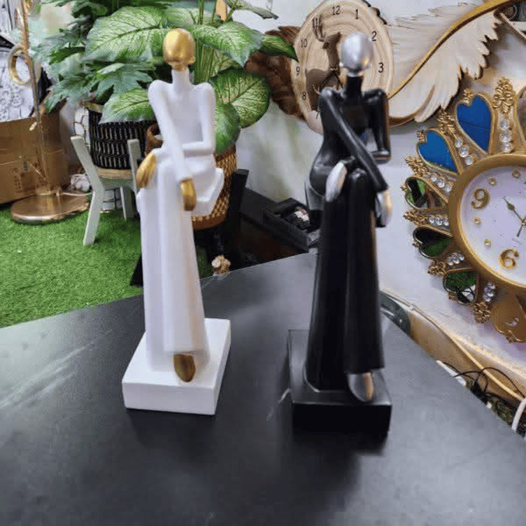 Art Resin Women Sitting Sculpture