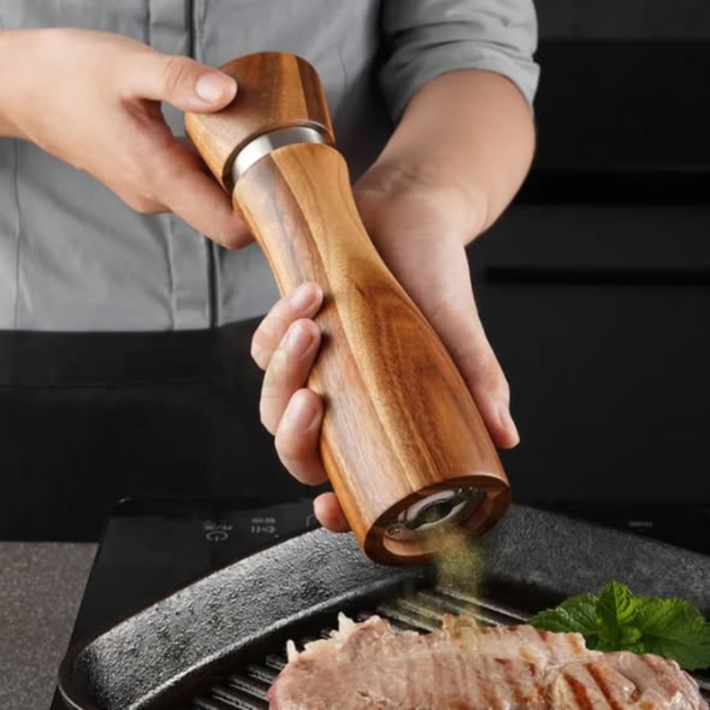 Wooden portable spice pepper grinder