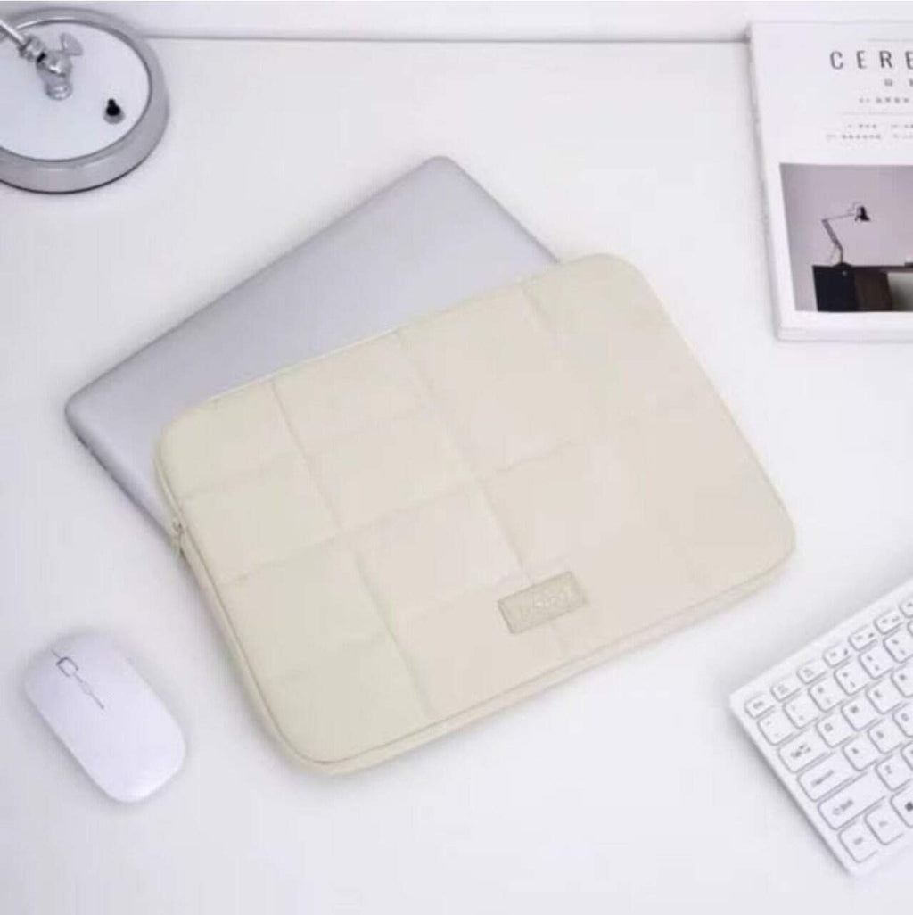 15.6 Inch Quilted Laptop Sleeve Bag