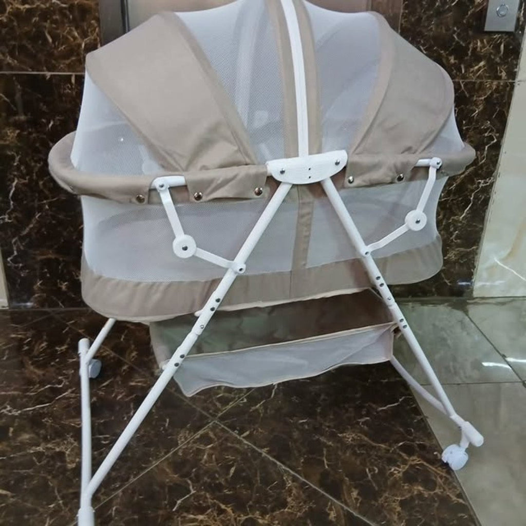 Bassinet or Daybed