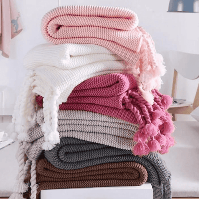 Super Soft Knitted Throw Blankets With Tassels