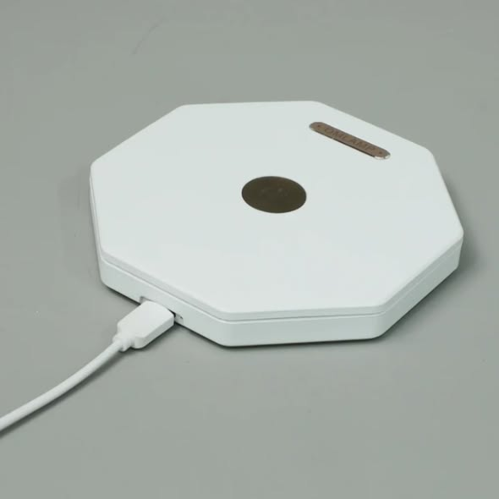 Rotating foldable lamp decor