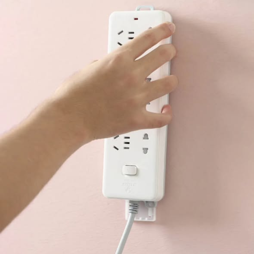 4pcs Self-Adhesive Socket Holder