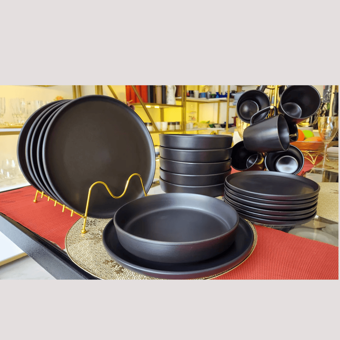 Black Dinner Set