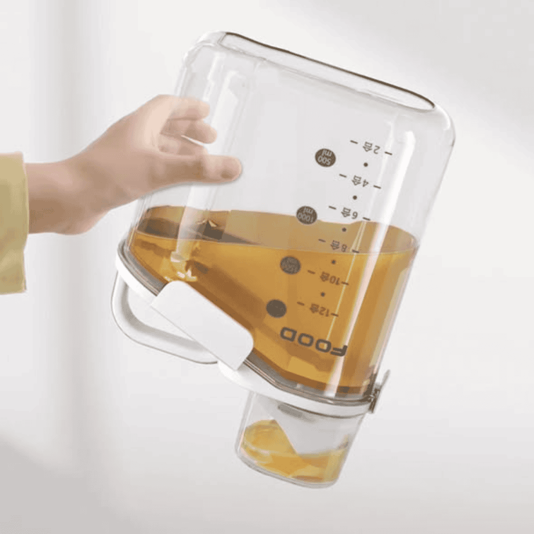 Storage Containers with Measuring Cup