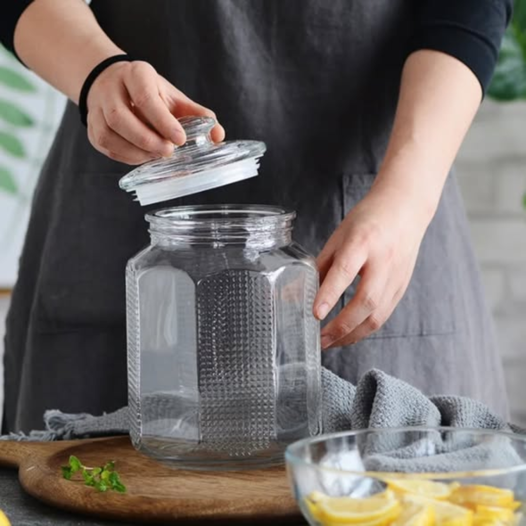 Airtight storage/cookie jar