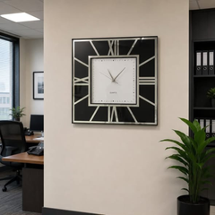 50cm Wall Clock in Elegant Silver