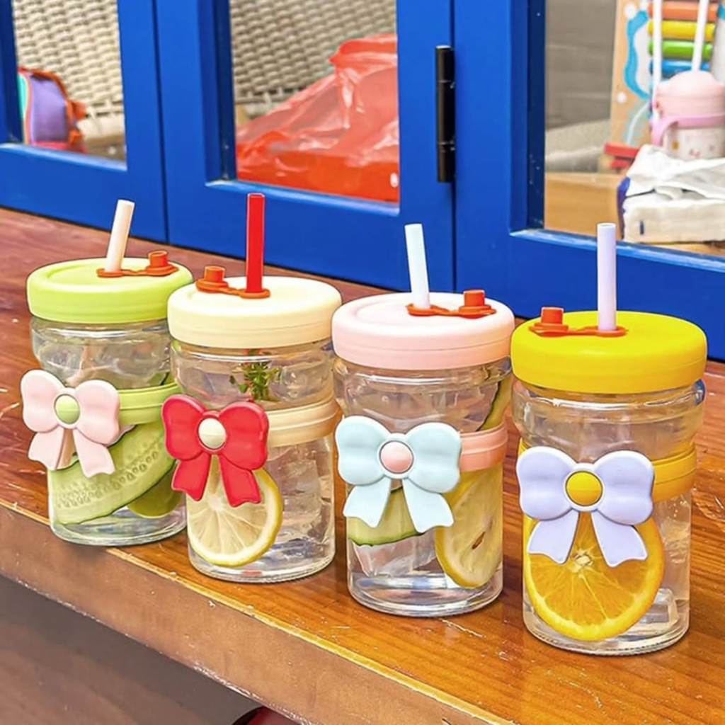 Borosilicate Glass Tumbler with Straw and Bow Tie Accessory