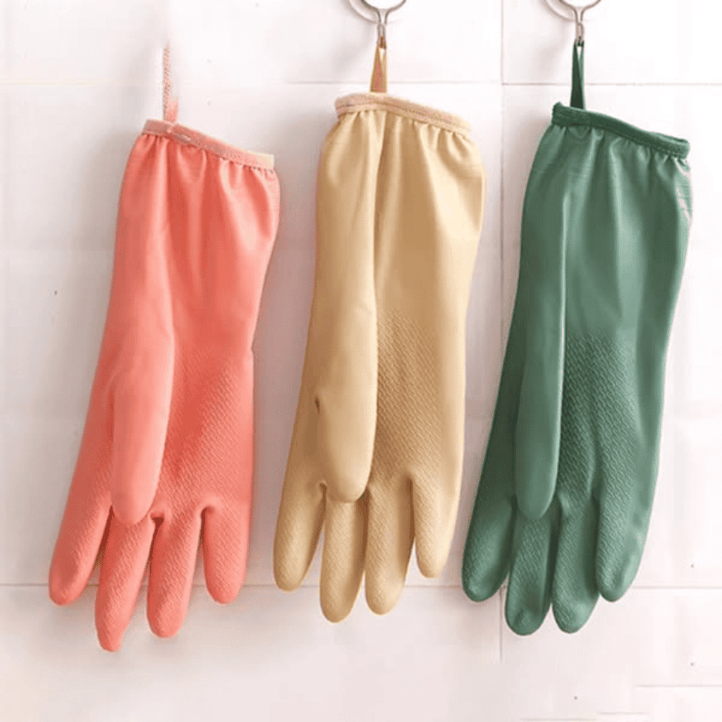 A Pair of Thickened Latex Gloves