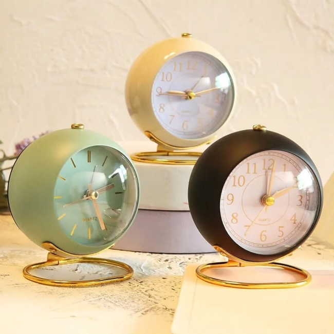 Silent Non-Ticking Retro Vintage Alarm Clock