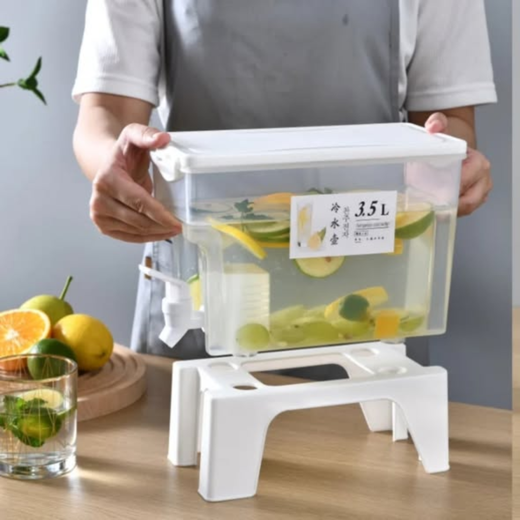 Plastic Orange Juicer