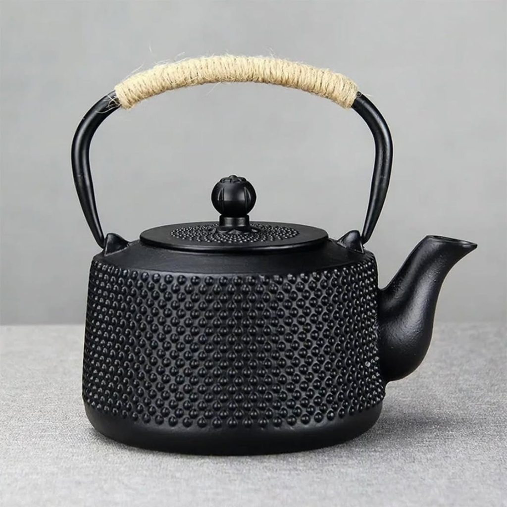 2.5L Cast Iron Teapot with Strainer Filter