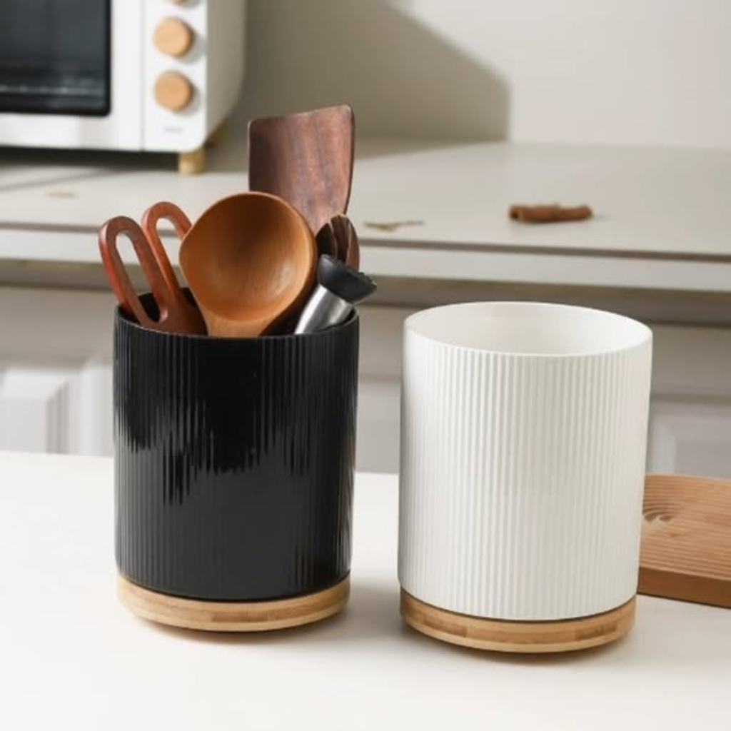 Ceramic spoon holder