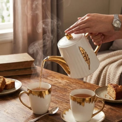 Gold Detail Kettle + 4pc Cups