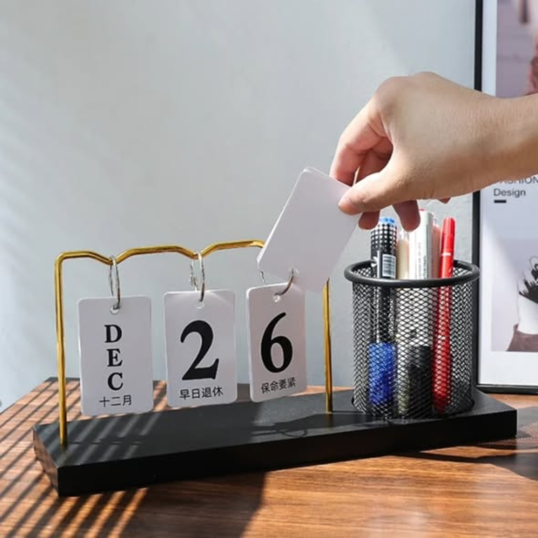 Luxe Desk Calendar and Pen Holder