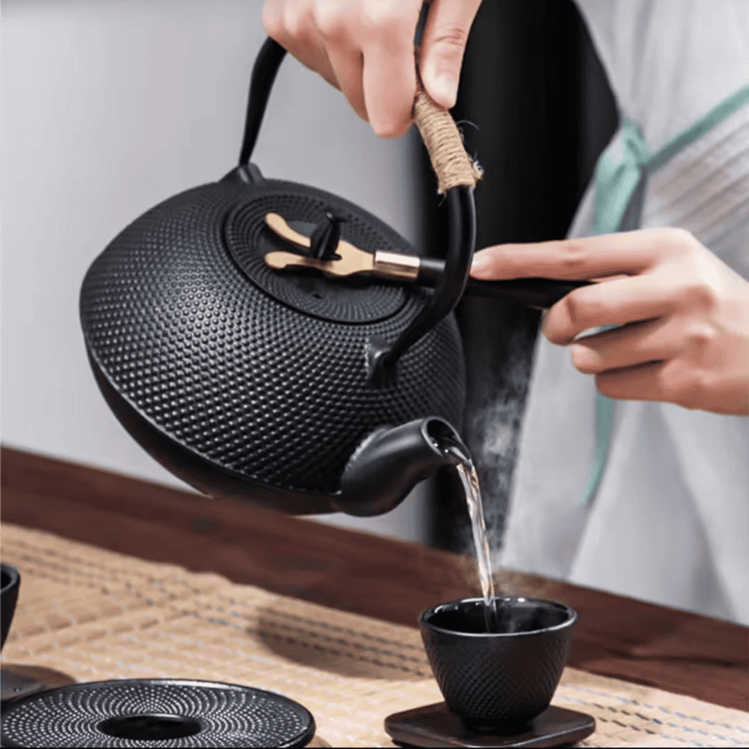 1600ml Japanese Kettle with Coaster