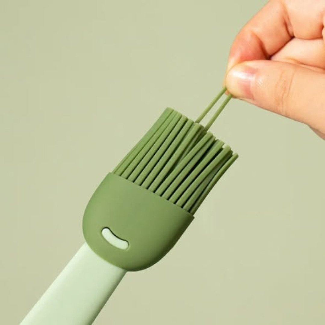Heat resistant pastry brush