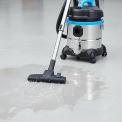 Wet and Dry Vacuum Cleaner