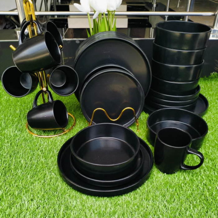 New Style Black Dinner Set