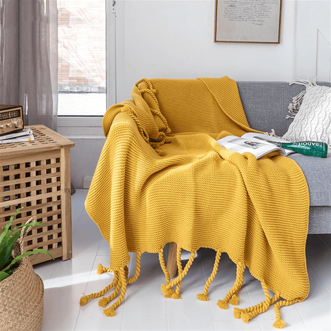 Super Soft Knitted Throw Blankets With Tassels