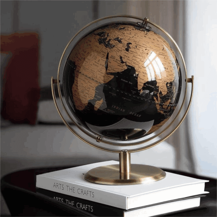 Desktop Figurines Rotating Retro Gold Black World Globe