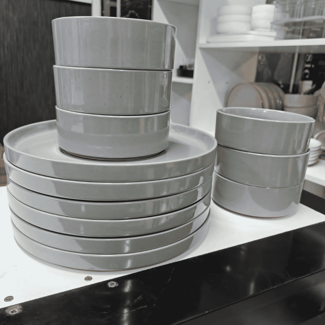 Bowls and Plates Set