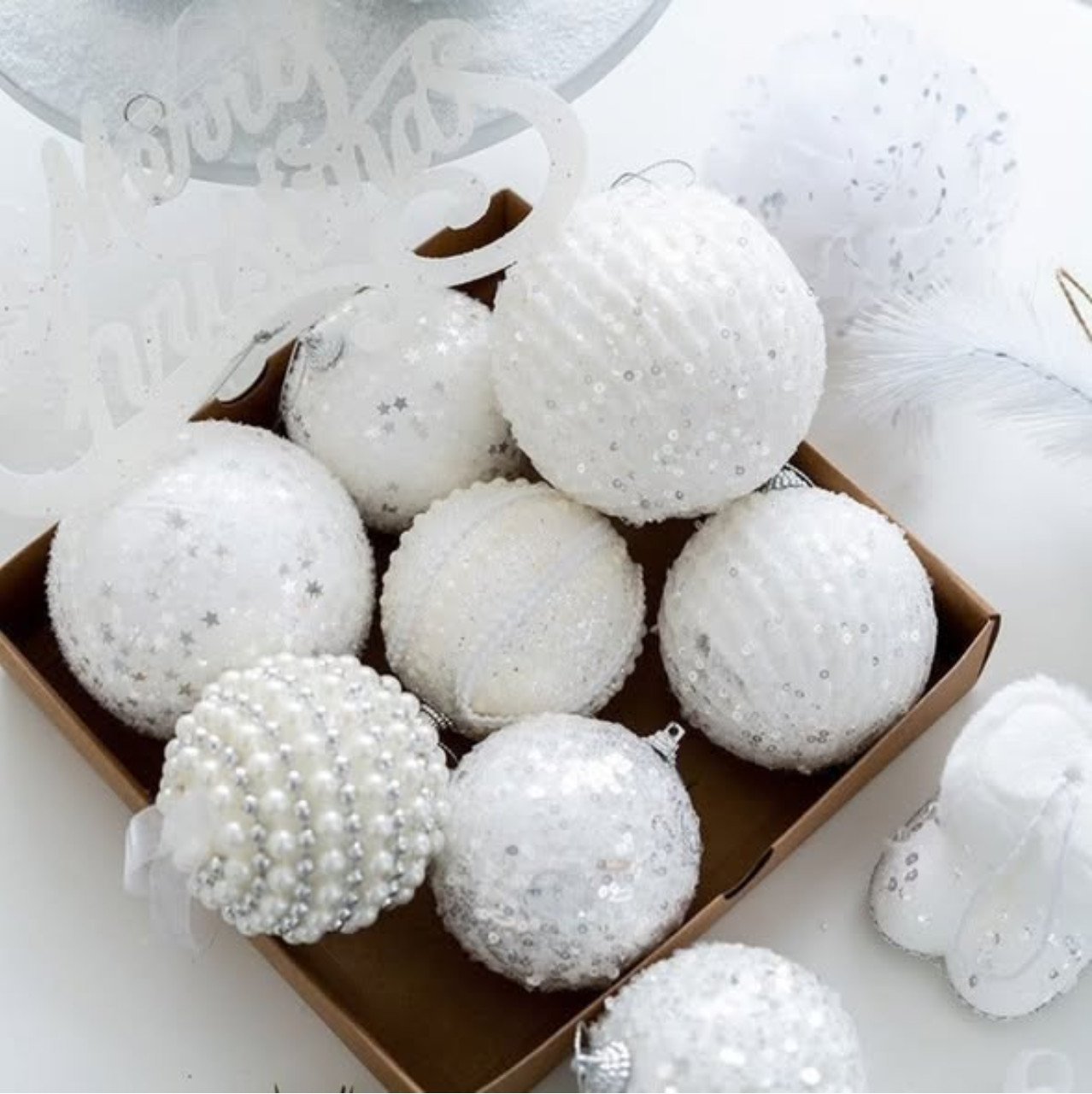 6Pcs Christmas White Decor Balls