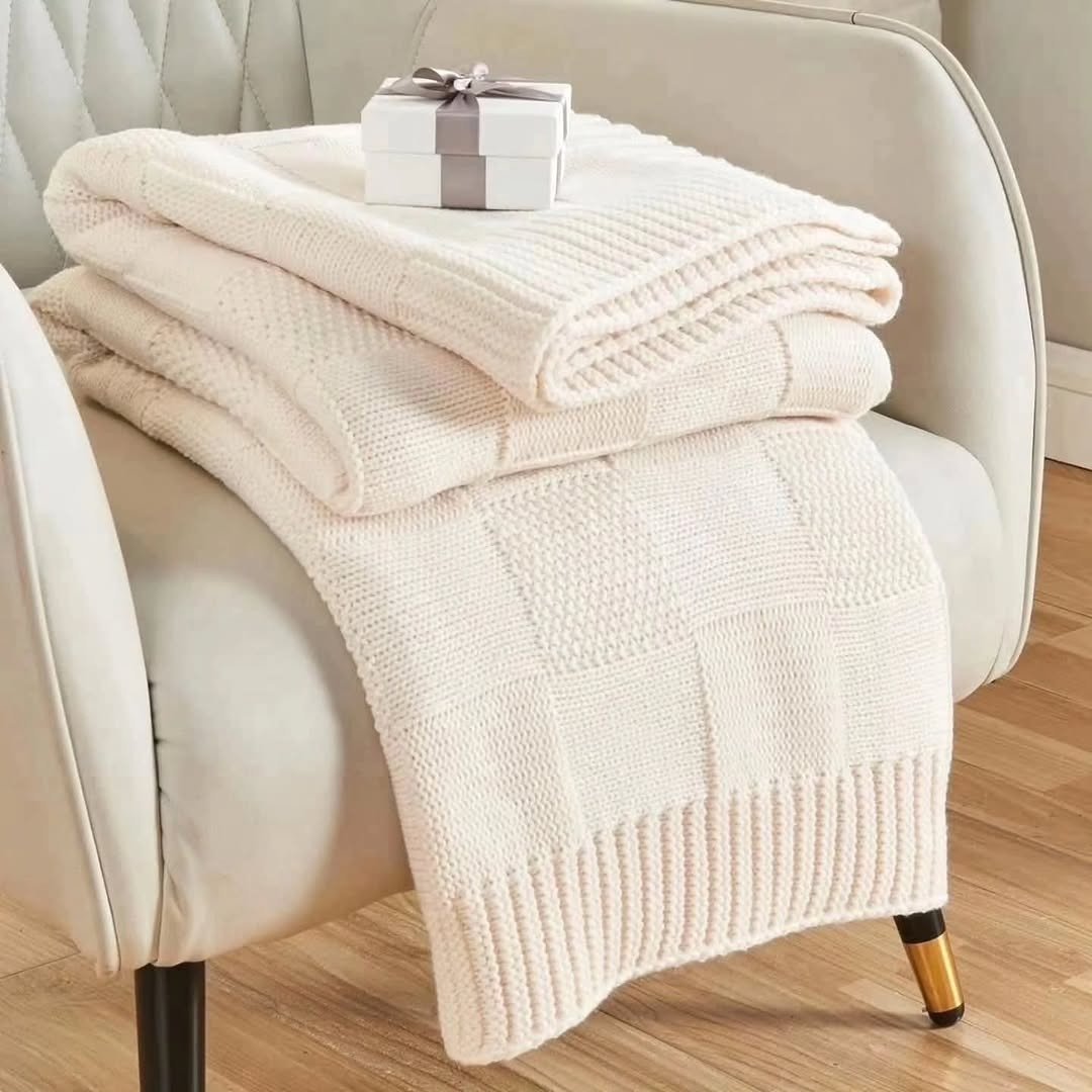 Knitted Throw Blanket