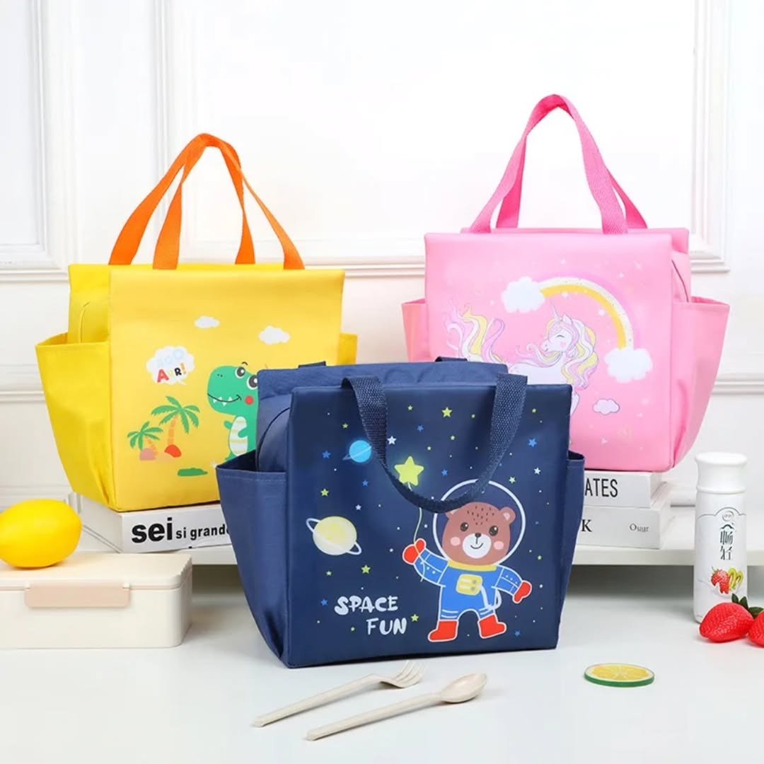 Large Capacity Cartoon Themed Thermal Insulated Lunch Bag