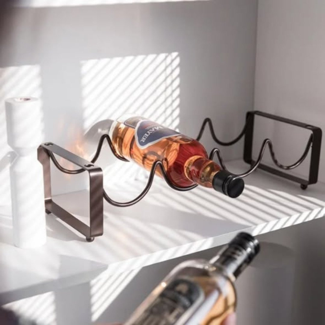 Metallic carbon wine holder