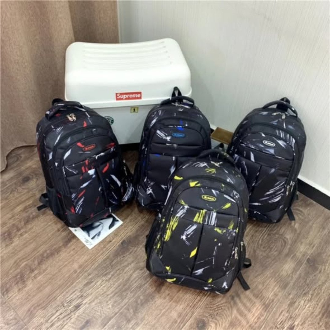 Geometric pattern school bag