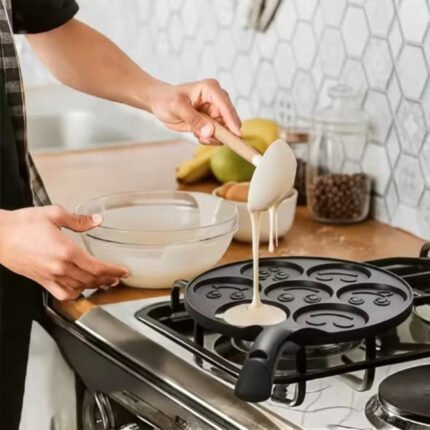 Die-Cast aluminium smiling face kids frying pan