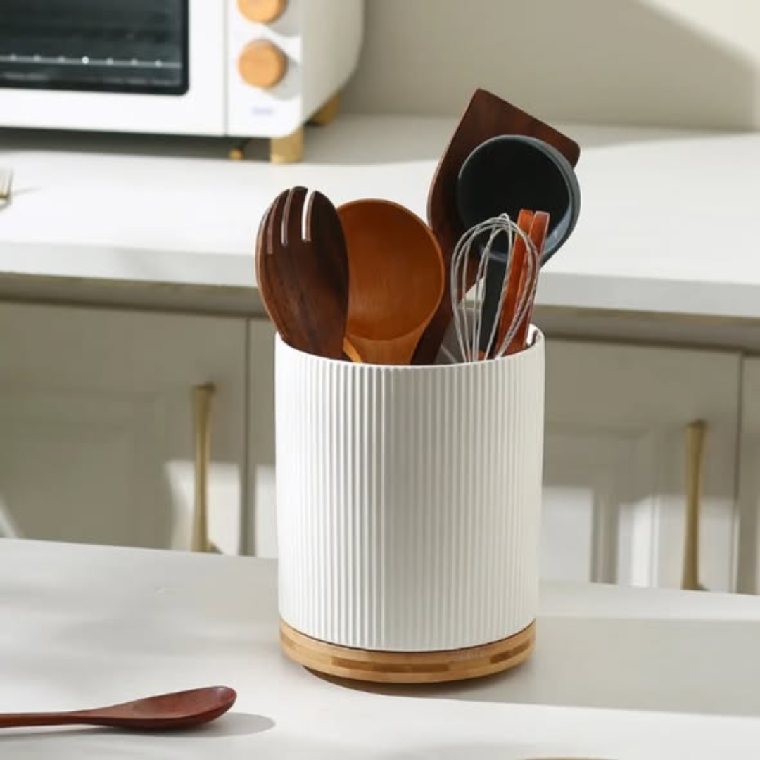 Ceramic spoon holder