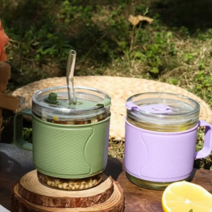 Glass cup with insulated body