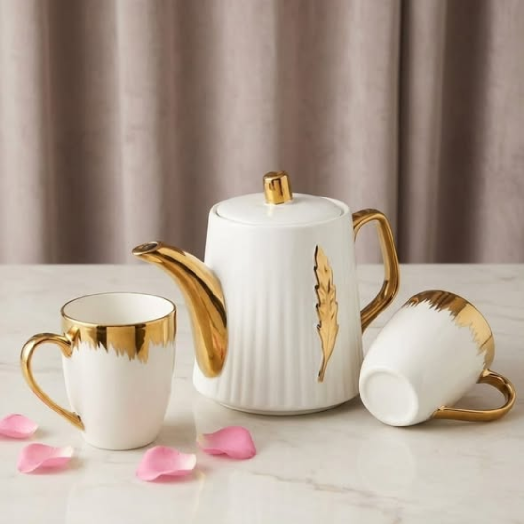Gold Detail Kettle + 4pc Cups