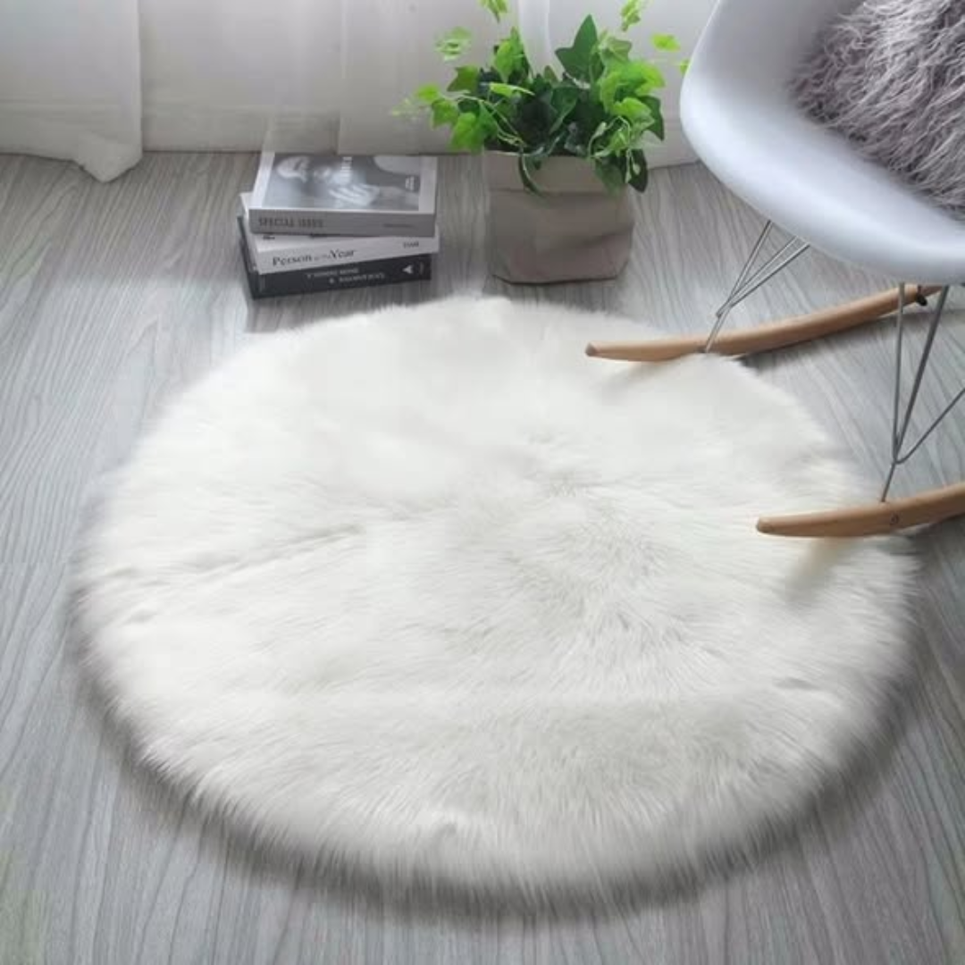 Shaggy white faux fluffy fur rag