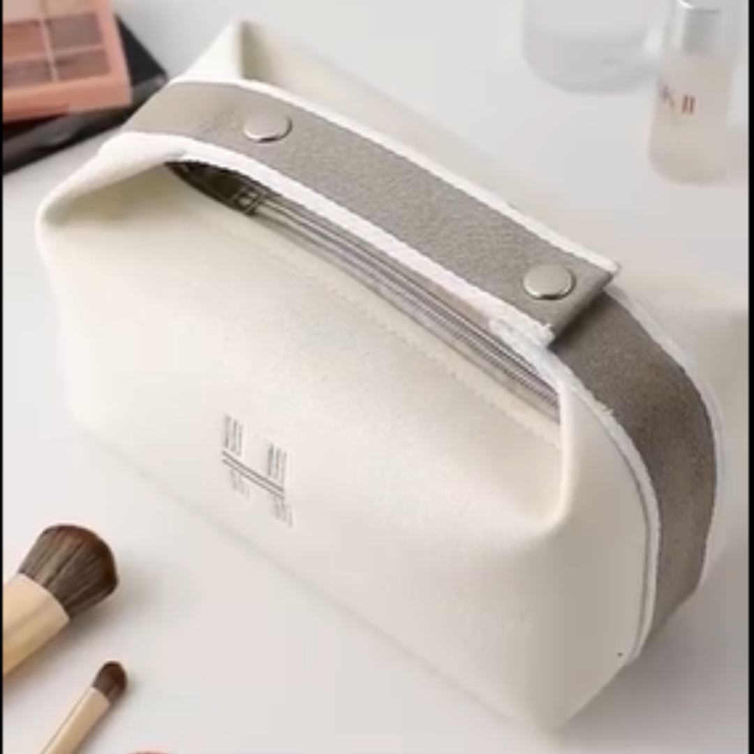 Cosmetic organizer bag