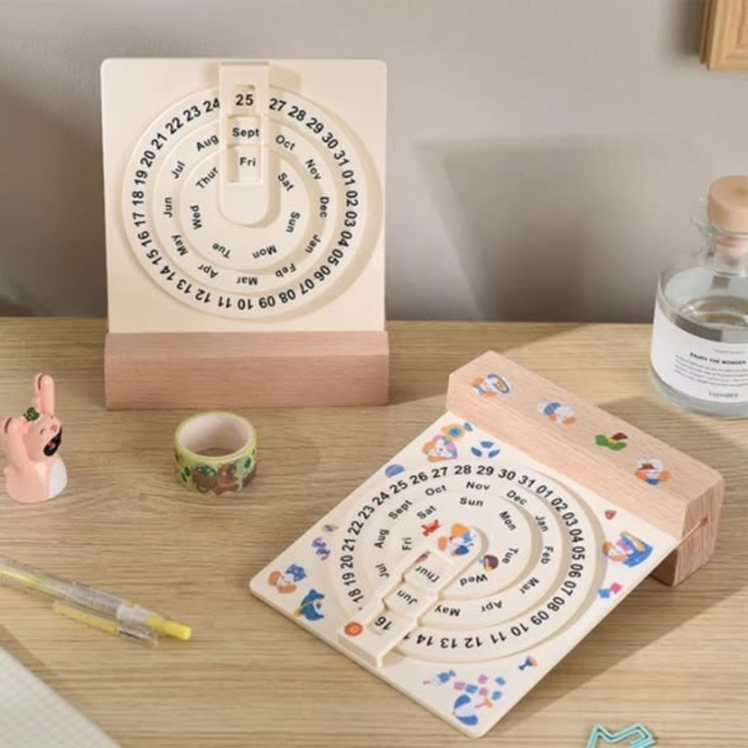 Minimal Rotating Desk Calendar