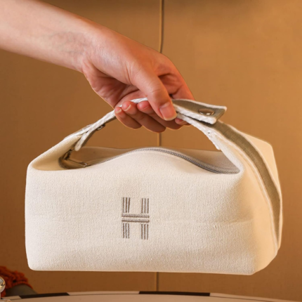 Cosmetic organizer bag